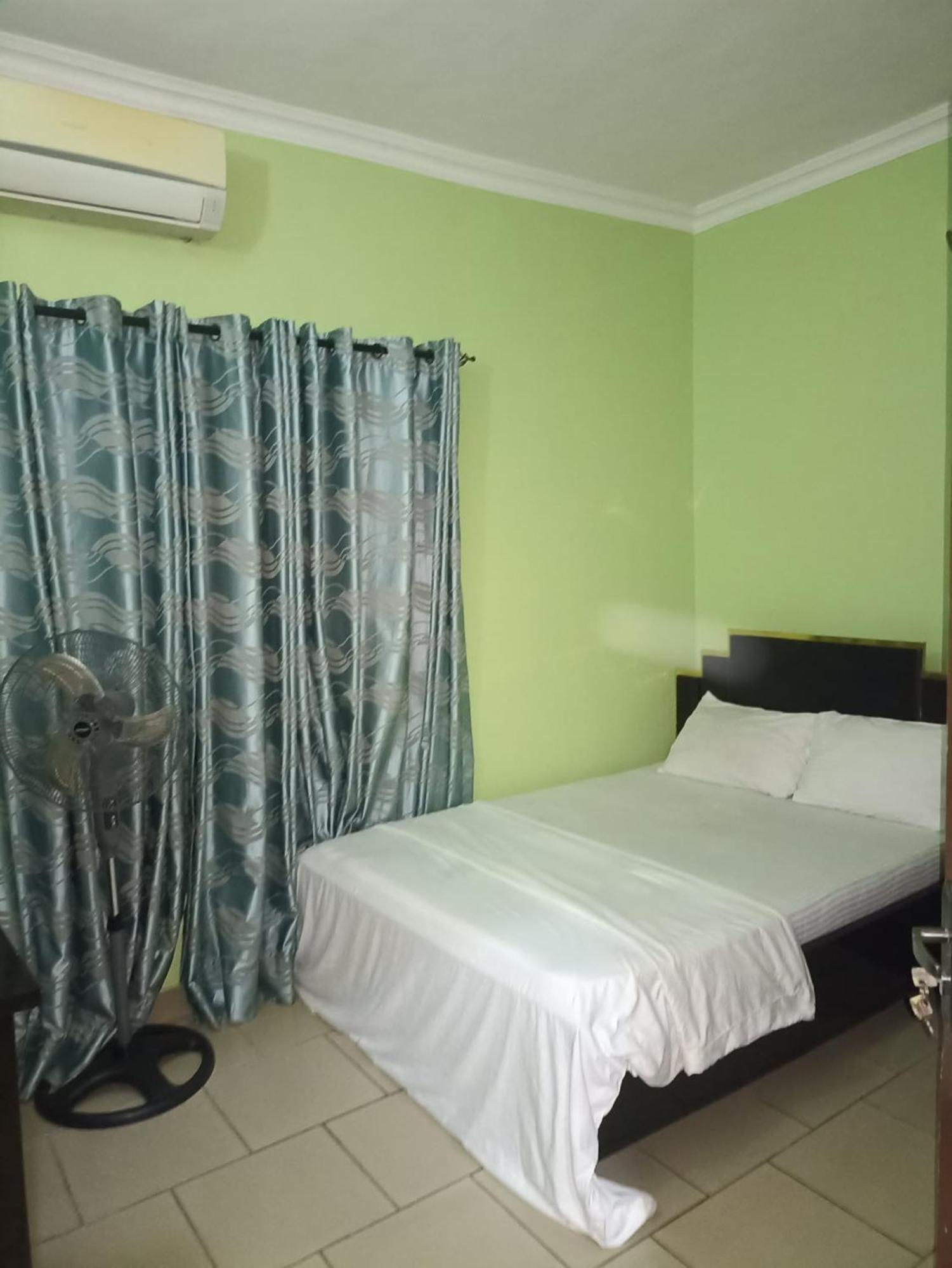 Haute Aparthotel อีเคจา ภายนอก รูปภาพ